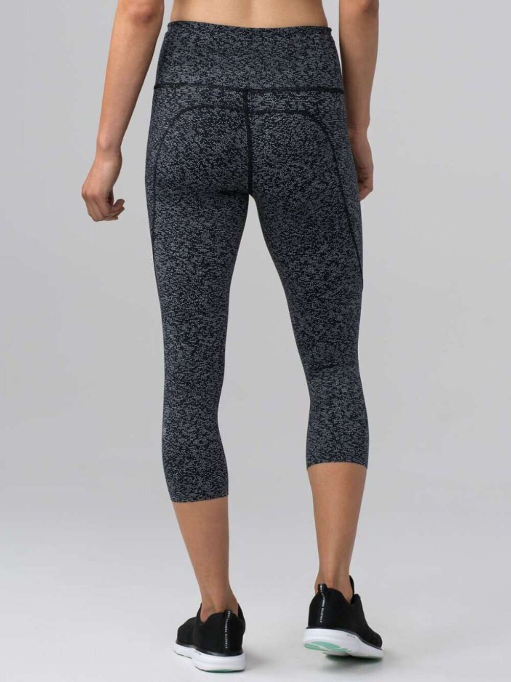 Lululemon Fast & Free Crop Leggings in Heathered Black